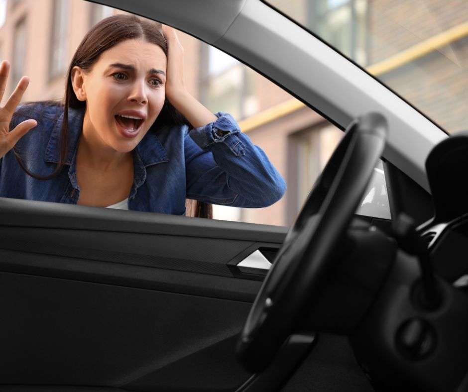 Locksmith in Crawley offering car lockout tips