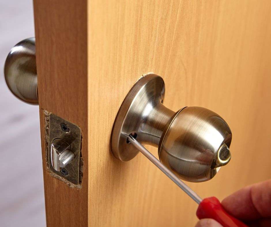 Locksmith in Crawley Identifies Home Safety Issues