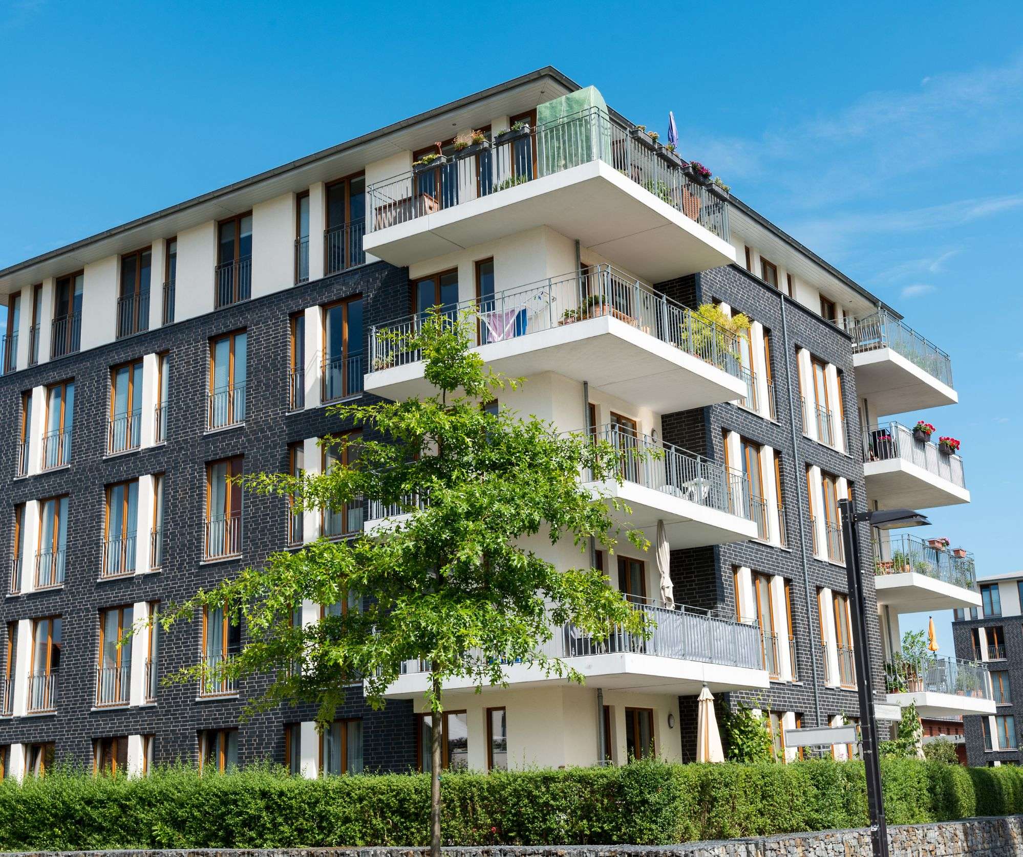 7 Security Tips for Apartment Complexes from a Trusted Locksmith in Crawley